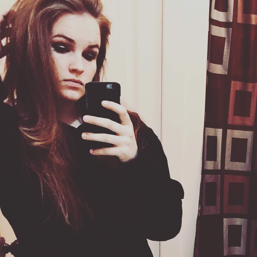 Meet your Posher, Izzy